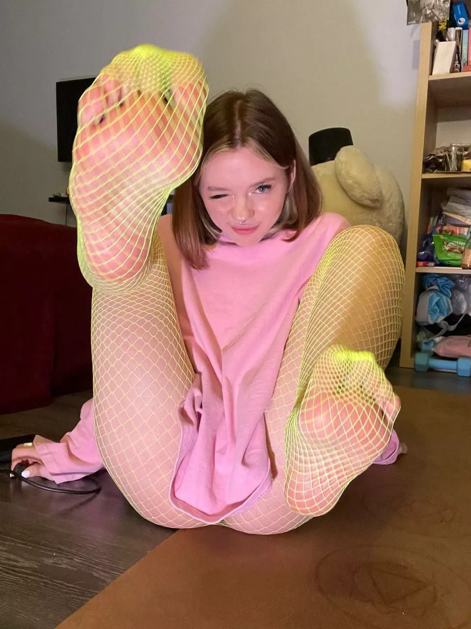 You'd want my legs on your shoulders, wouldn't you posted by rhinalwessex96