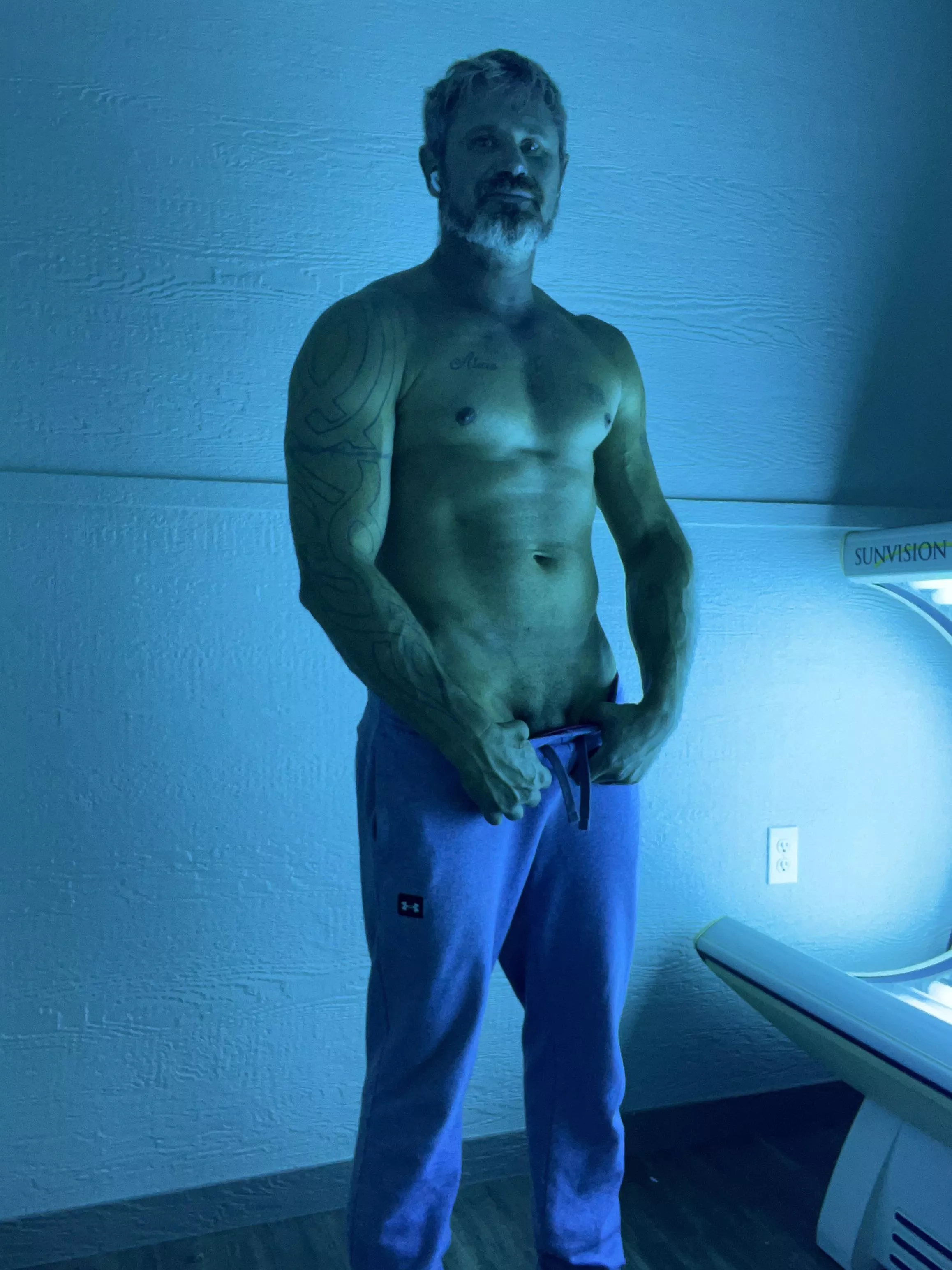 [43] on or off posted by Allie_Randy2