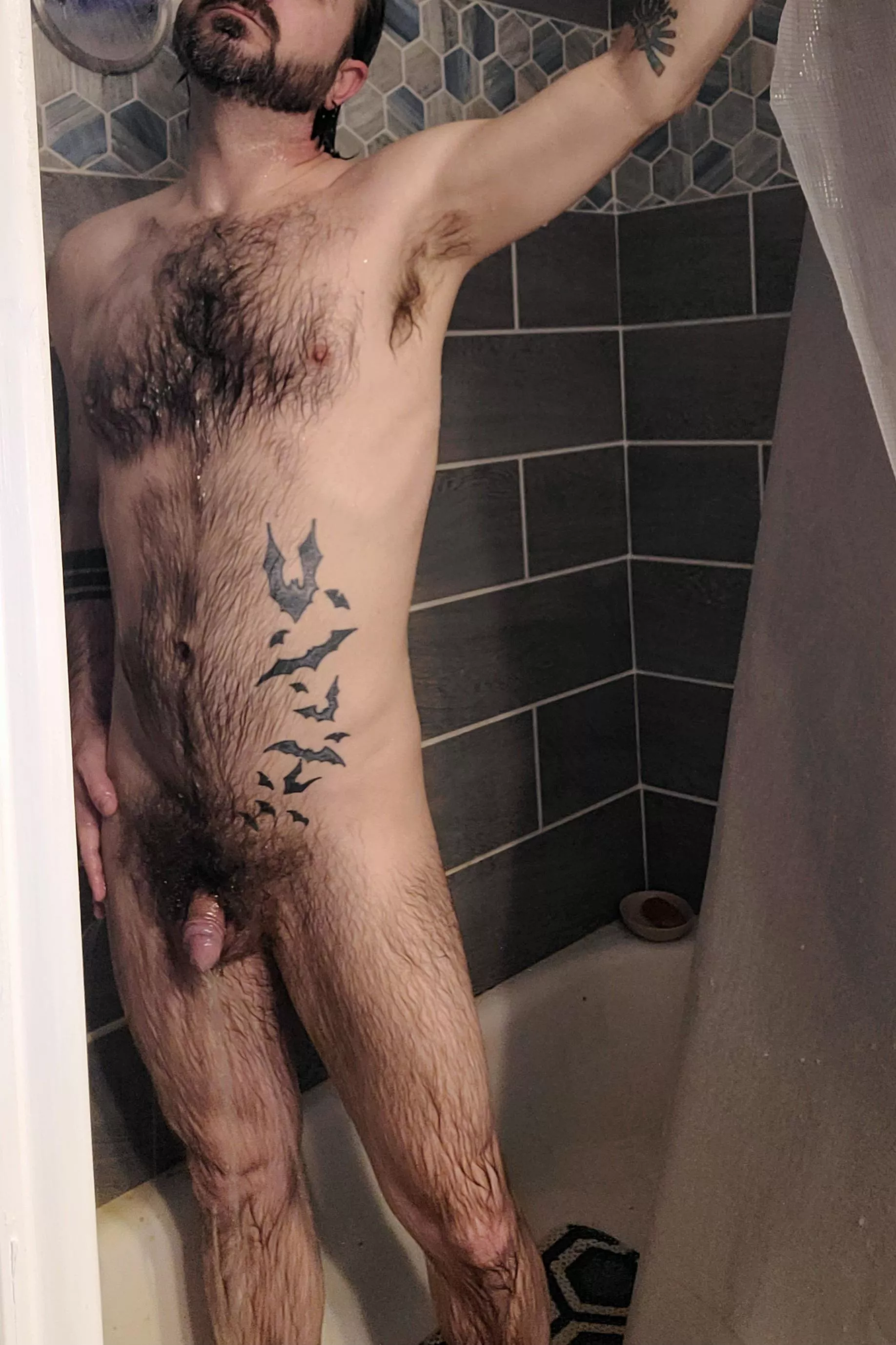 A wet otter is a happy otter! posted by OtterDaddy69