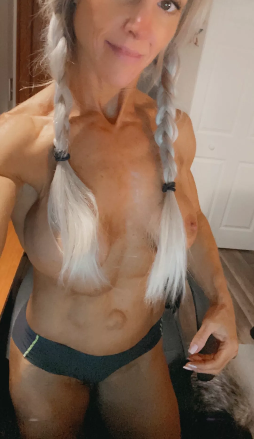 Anna Fine Fit - Wanna play with a jacked girl? posted by Annafinefit