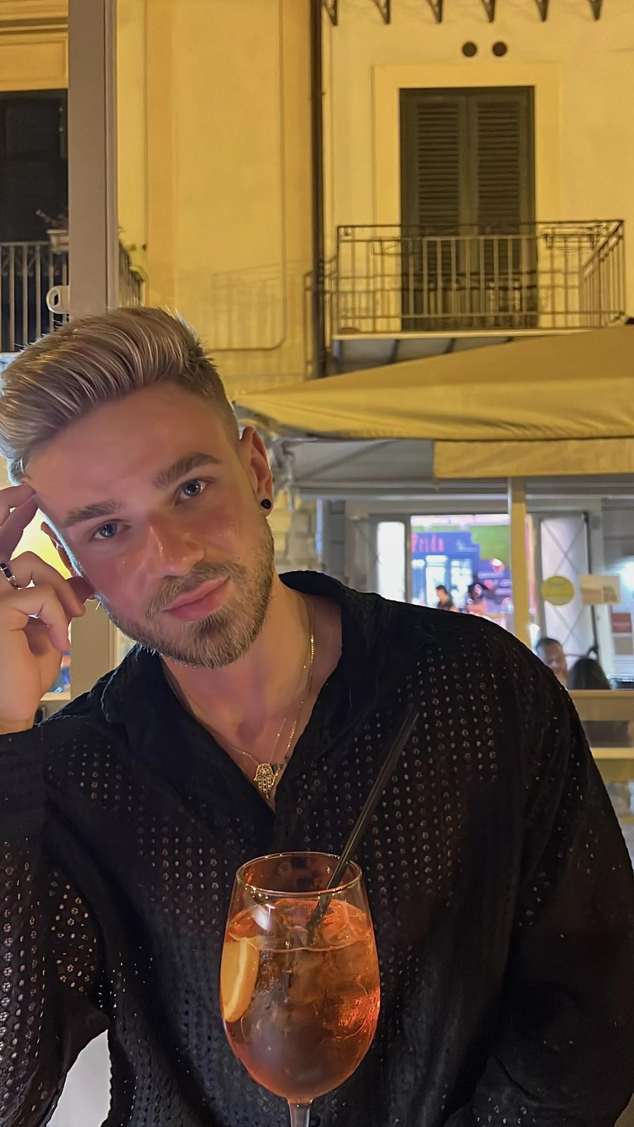 happy friday guys 💕 posted by zaniewskimichal