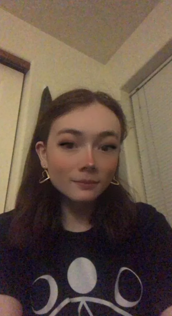 I don’t really look great but I wanted to share because pretty earings posted by Luxana-9