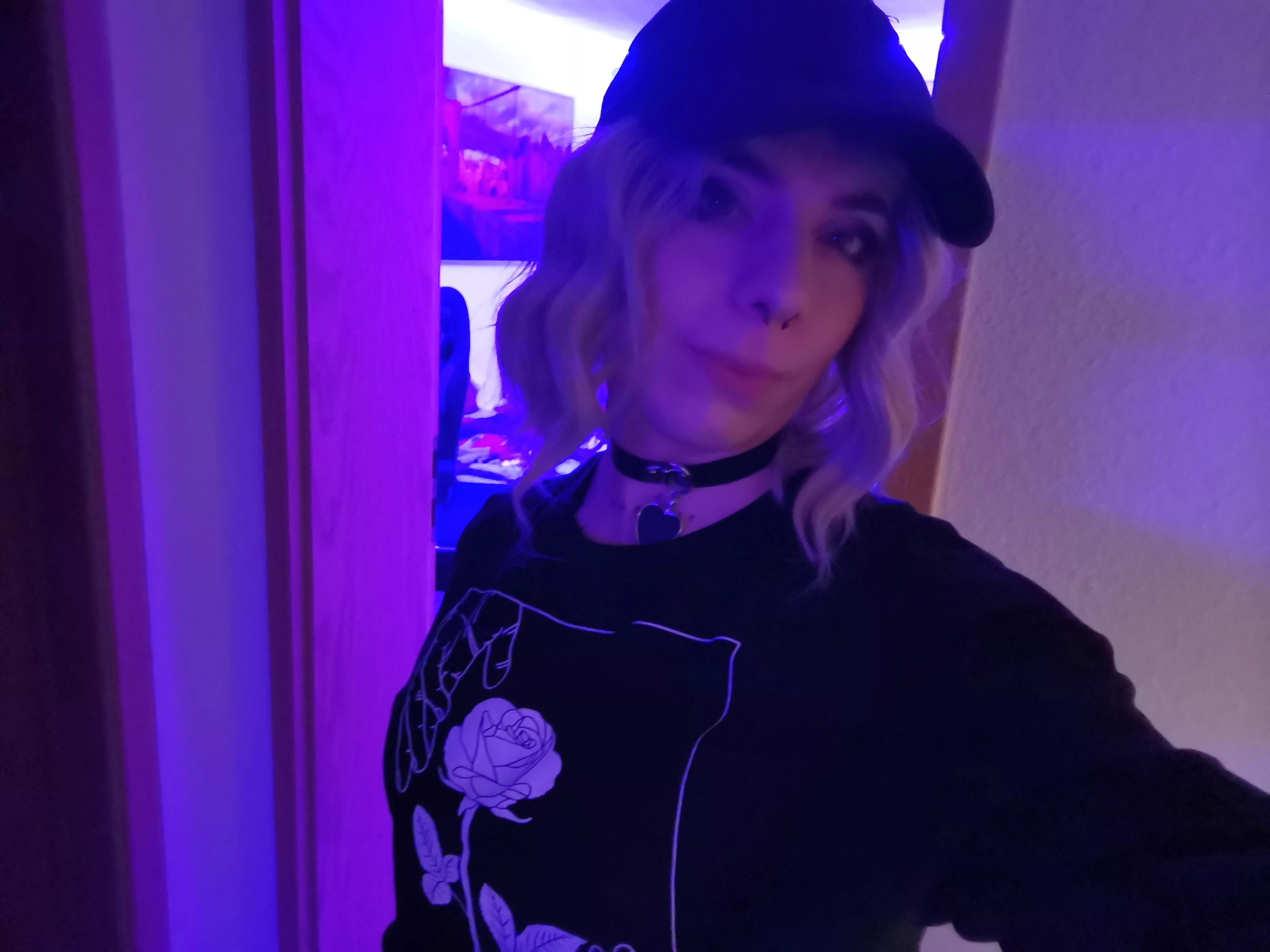 I feel so much more pretty as a girl :') posted by Waste-Attitude1625