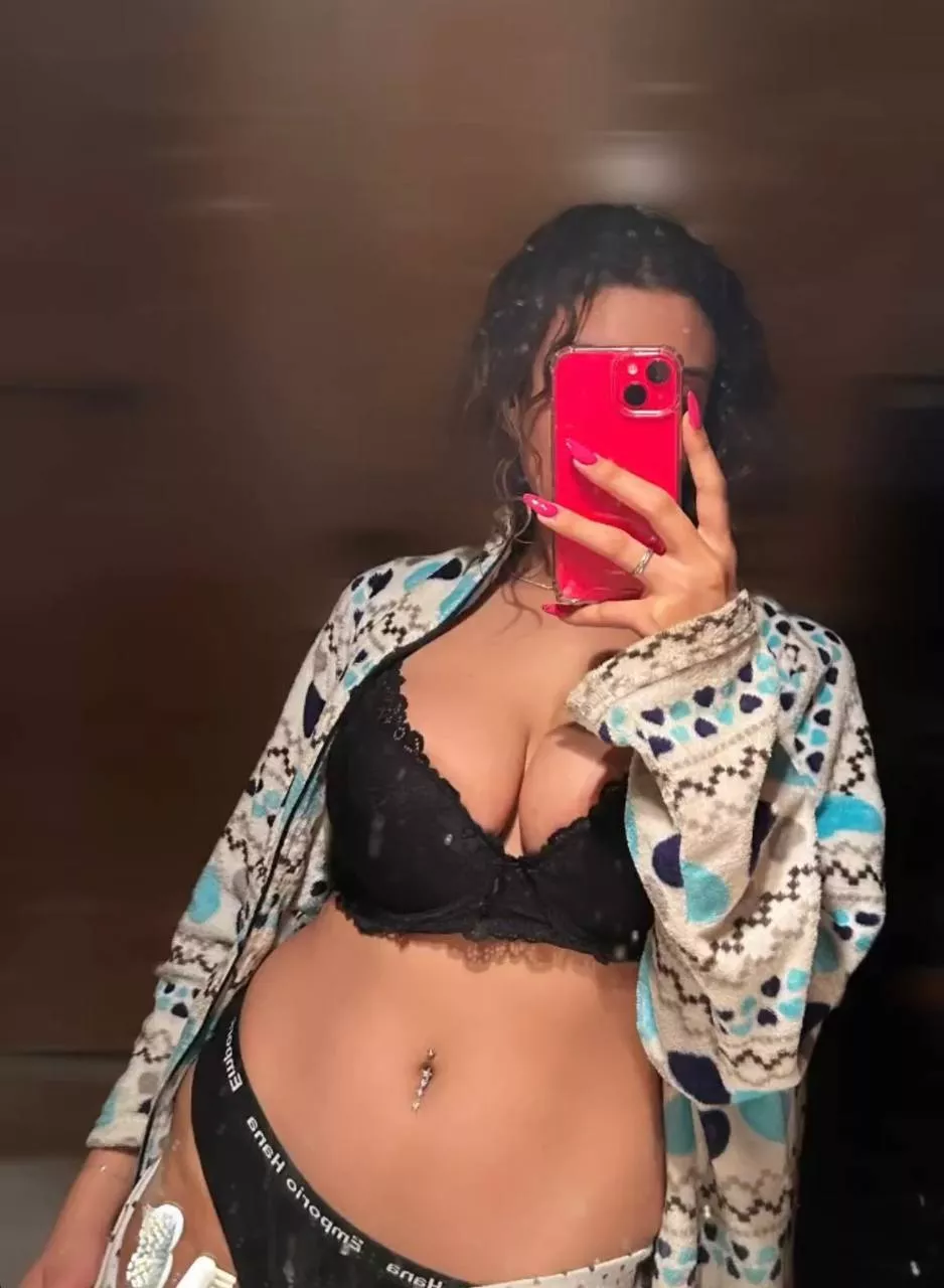 I have mommy hips posted by ZestyclosePie831