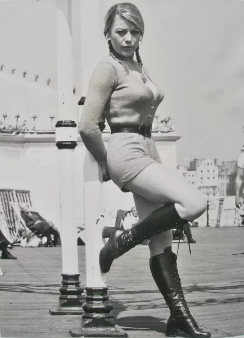 Margaret Nolan 70's by MugPuntertoo