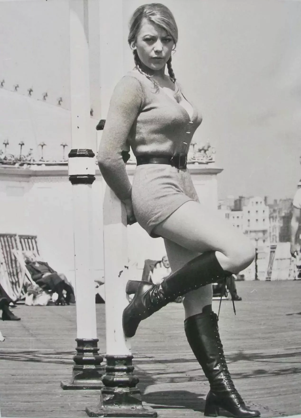 Margaret Nolan 70's posted by MugPuntertoo