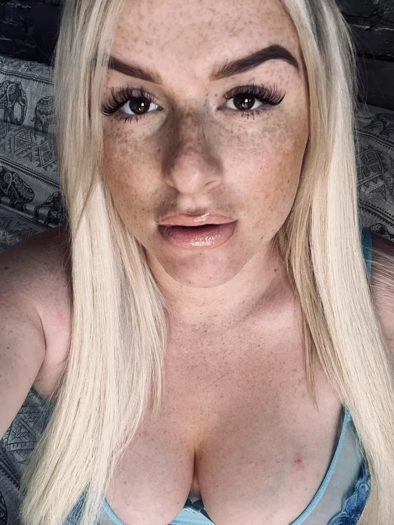 My face would look better covered in your cum by Naughtyirishslut