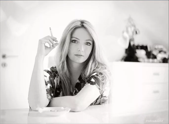 Post-breakfast cigarette by darkpoetries