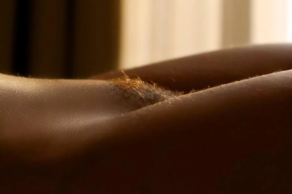 The Beautiful Lines of a Woman posted by Straightsexy10s