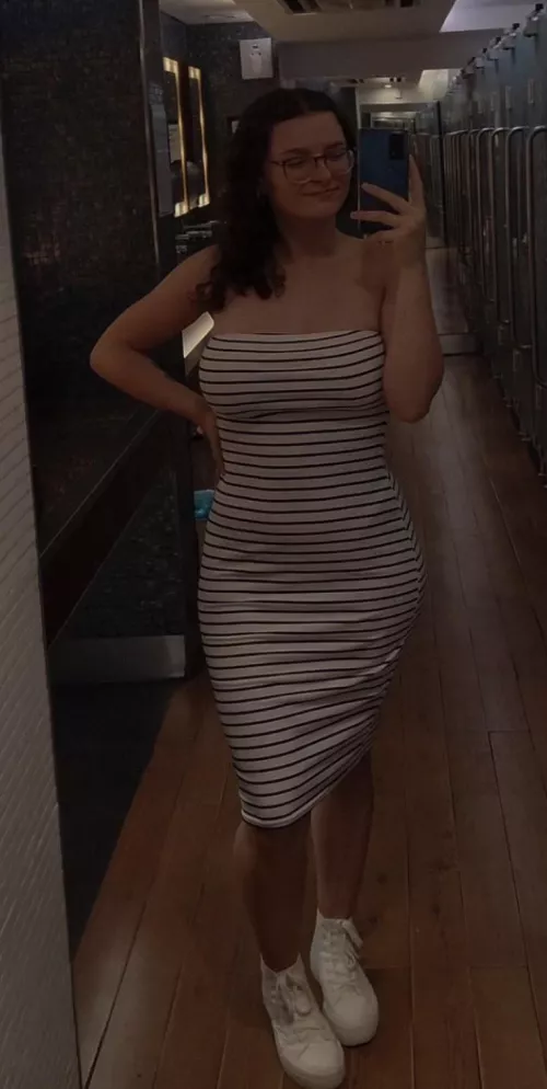 Tight Dress by Bobbyloveboobss