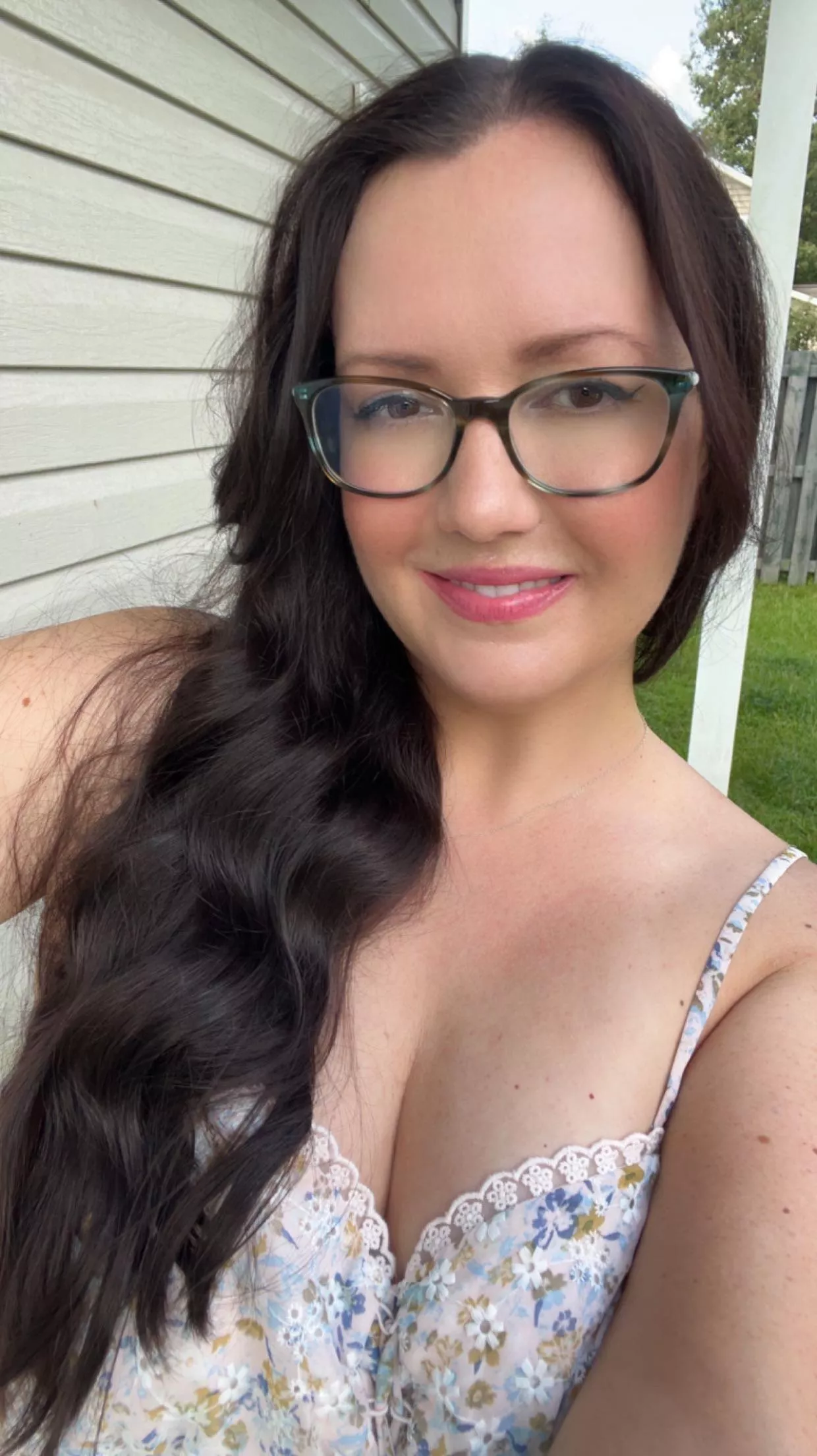 Too hot for a bra; don’t mind the lip sweat posted by Swift_jennis8