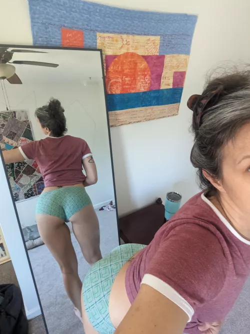 Turning 40 tomorrow, 2 kids, How am I doing? by pennysupernova