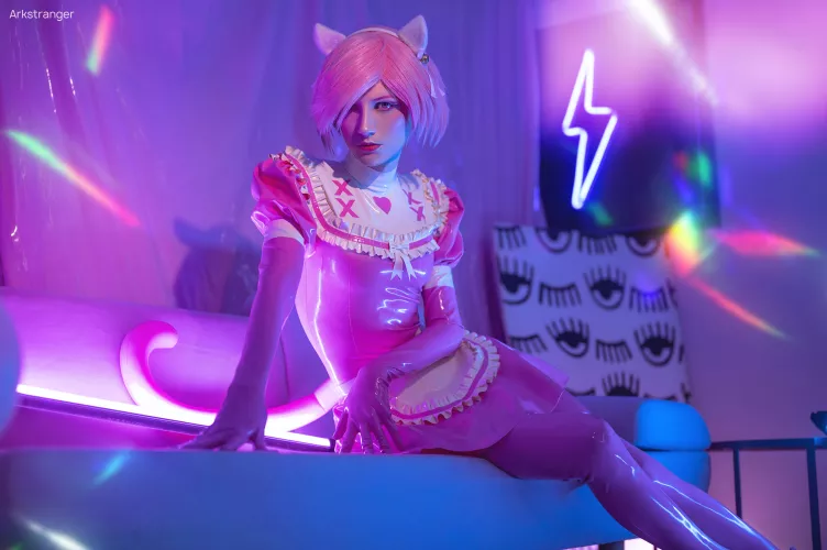 Wanna play cat and mouse? by ArkStranger