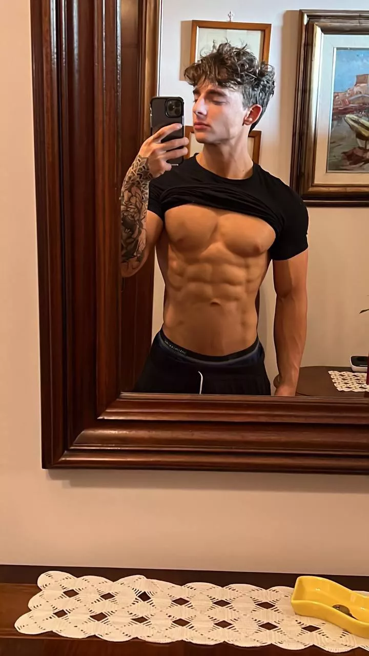 Who wants to destroy my body , please? posted by SpolliOF