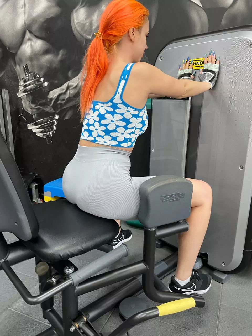 Working out here [f] posted by CharmingMistress