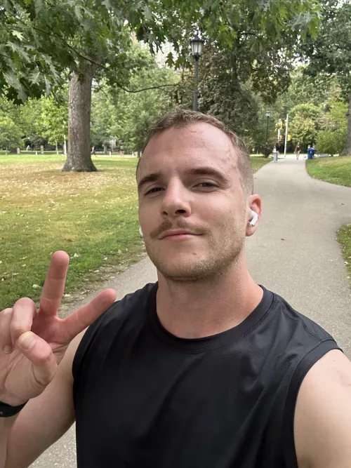 10am jogs are not as fun as the 6am ones. Happy Saturday! by Illegal1993