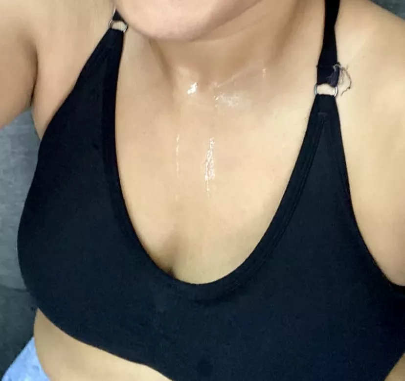 [F] Really sweating after this run. 🙊 posted by Winter-Programmer104