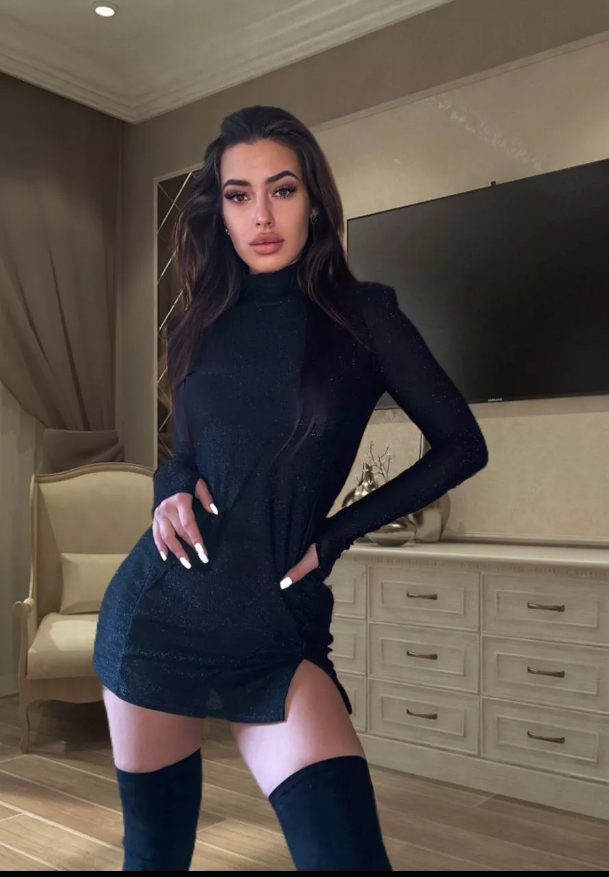 How'd you feel walking with me as your gf? posted by hilarioustaker