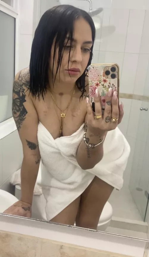 I'm horny and need someone to take care of that by SnivelingToad