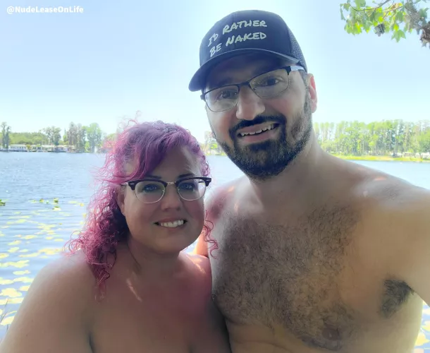 On our way to White Thorn Lodge for the Superbowl of Volleyball! We have a busy weekend here in PA, so unfortunately we'll only be at WTL today, but we should be there for most of the evening. If you're around, please say hi! ❤️🏐 📷: @Lake Com by NudeLeaseOnLife