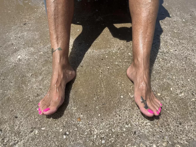 Sexy feet!oc by Flimsy-Exit-9326