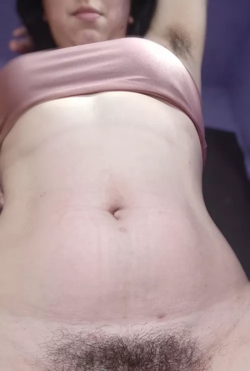 Still hairy, don't shaved ever yet by vickylat