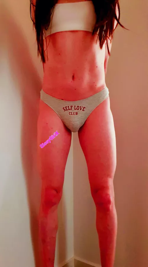 Thought I looked cute but feel free to tell me what u think about me bulge lol 🤏❤️ by SissySiriX