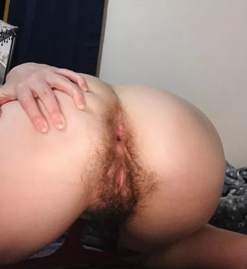 Who’s into natural bodies? by DaisyLeonXXX