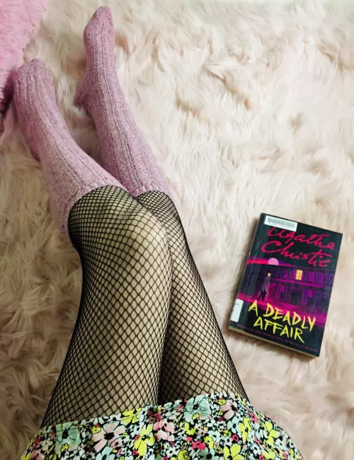Adding Some Coziness To Fishnets by Ellie_in_socks