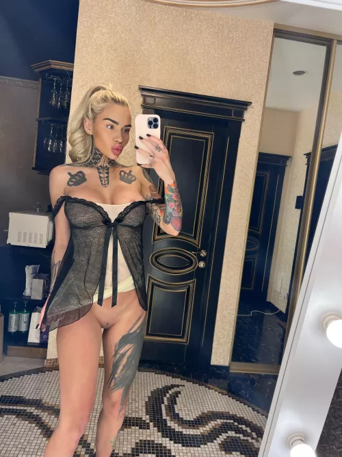 Are you tempted to spread my legs by baby_mia96