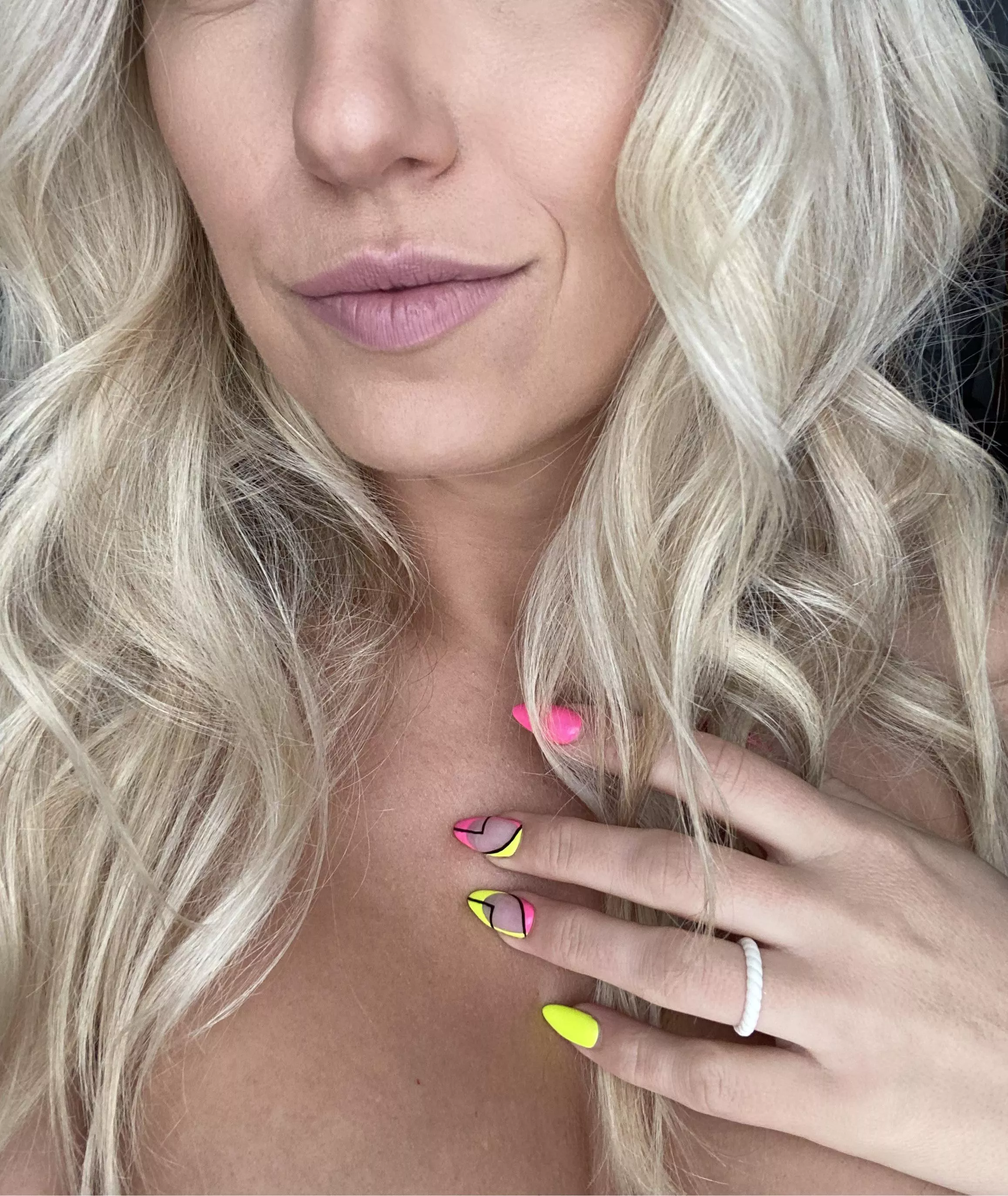 Blondes do it better! posted by Therok-789