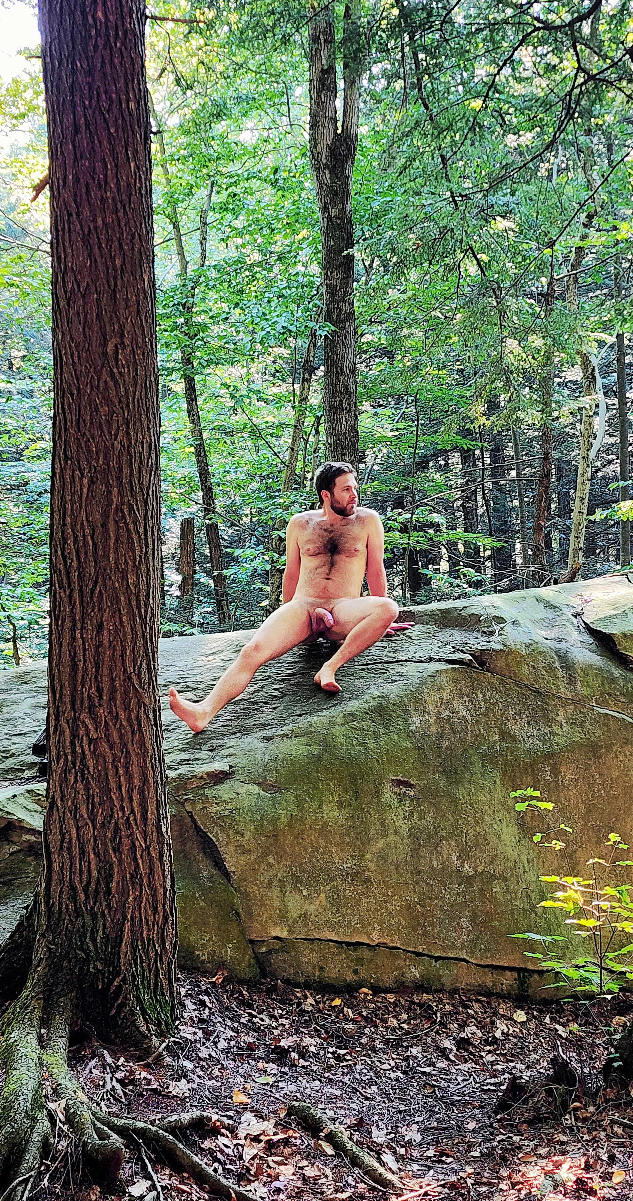 Desperate for someone to run their hands through my chest hair posted by parcivalking