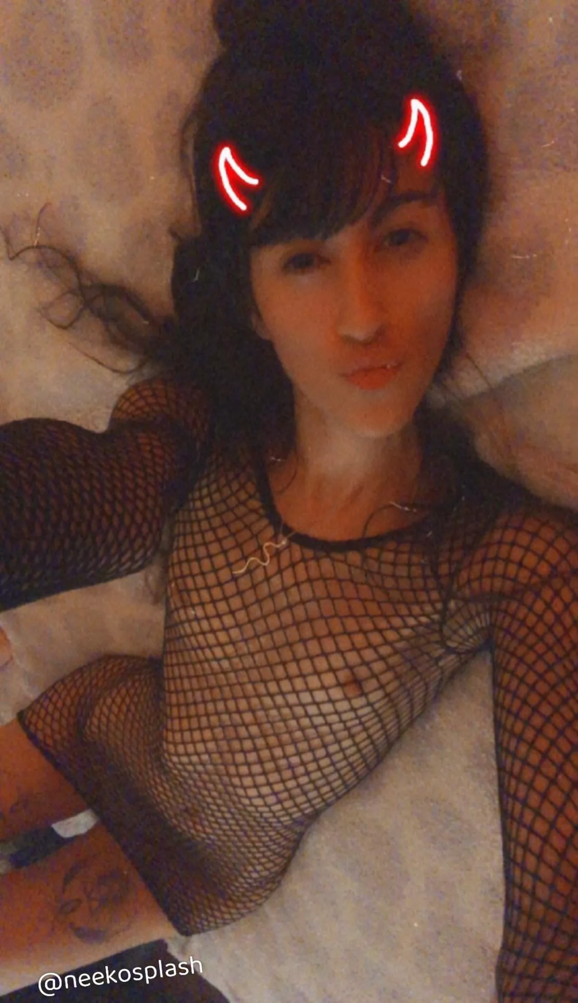 Do you like my tiny nipples poking throw my dress? posted by neekosplash