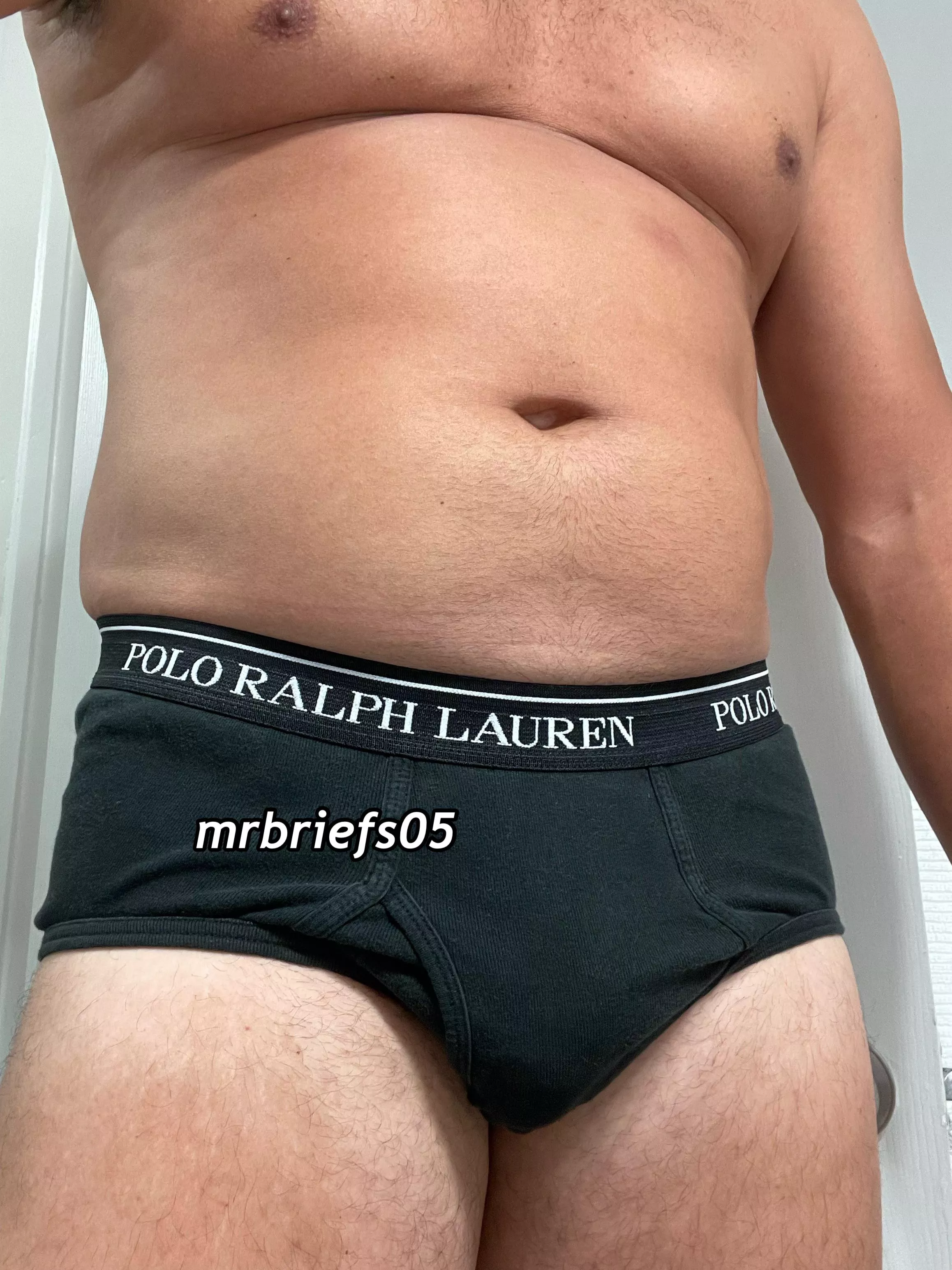 Have A Good Sunday, Friends…! 🖤😘 Age 46 posted by mrbriefs05