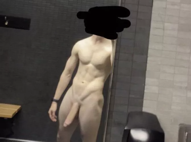 I love taking nudes at the gym by good_lookingloser