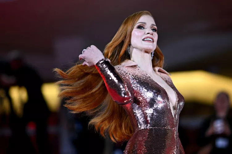 Jessica Chastain by MadLibrary