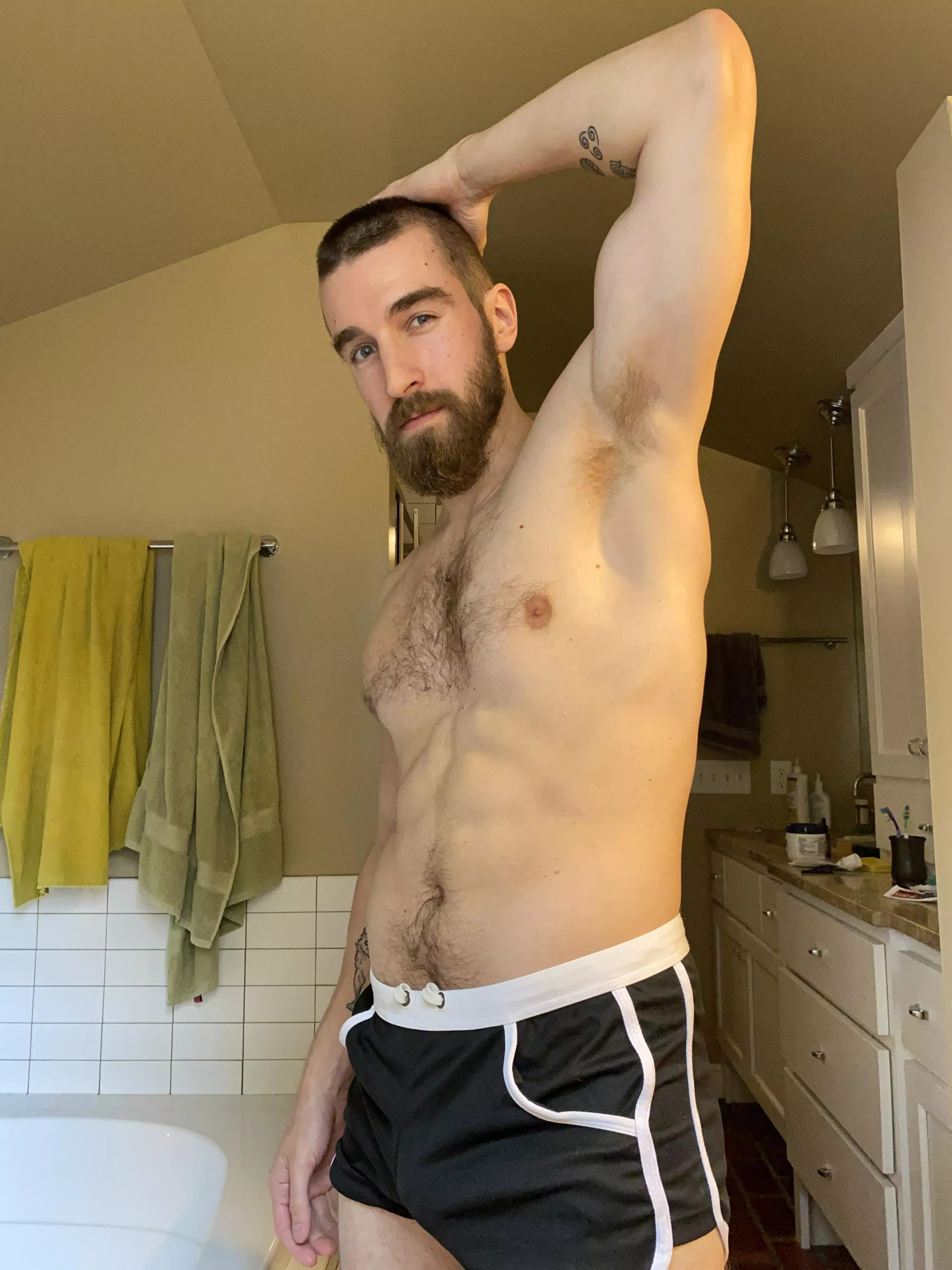 My own pits distract me sometimes 🥵 posted by Chuggy_G