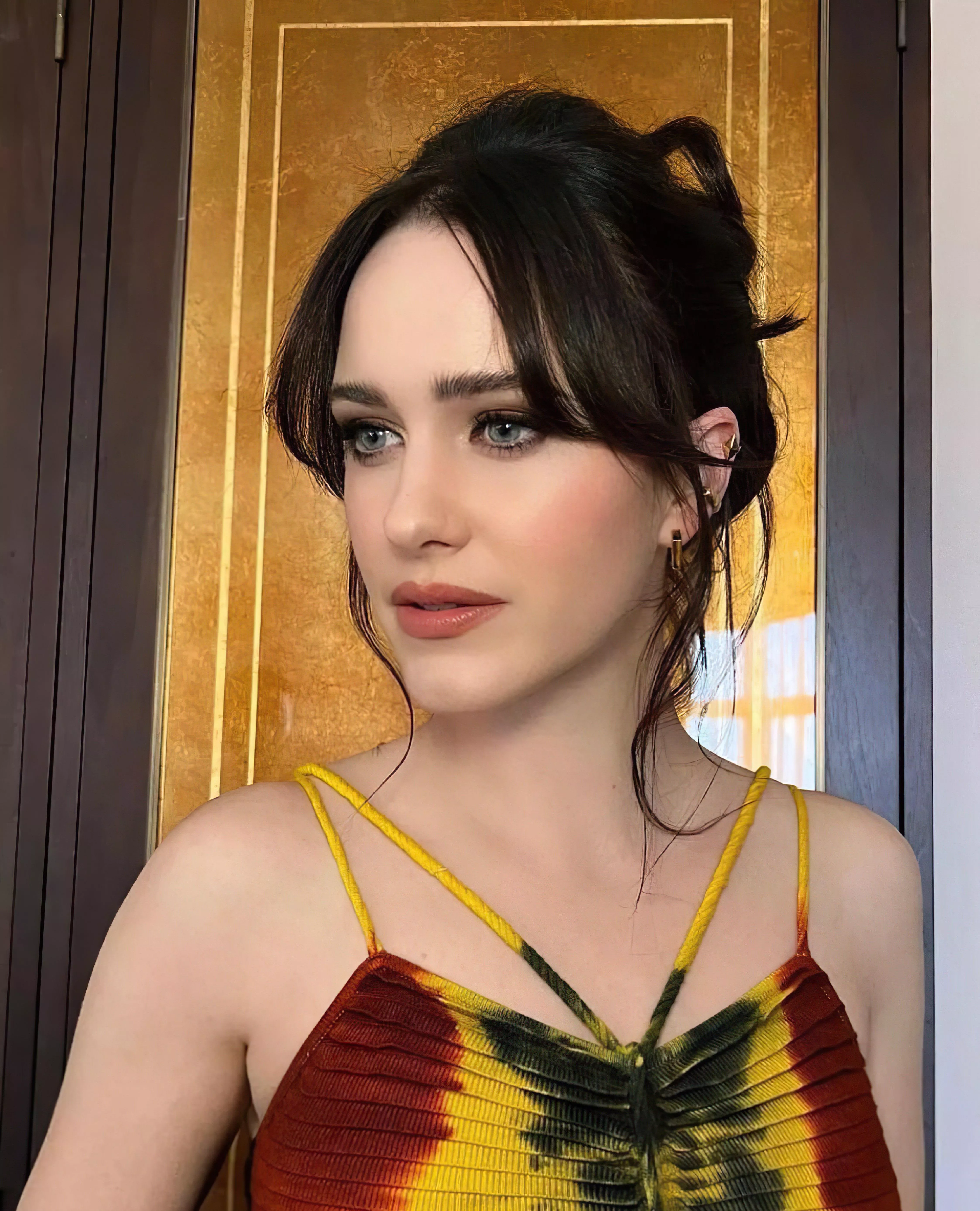 Rachel Brosnahan posted by cashmere1977-2