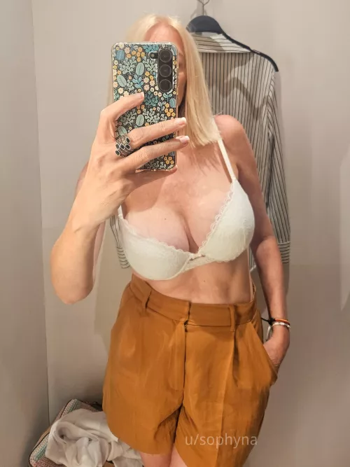 Trying on new underwear [F] by Sophyna