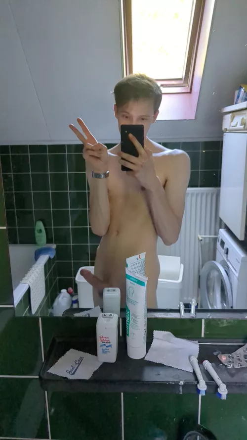 Am I cute? by Paracetamollover