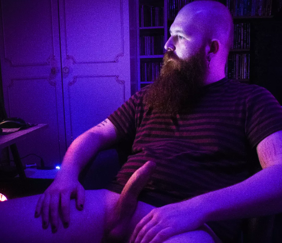 Anyone need a seat? posted by Theguywhosdoingok