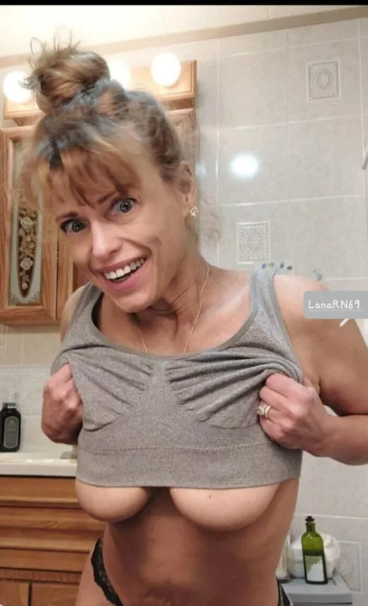 Aren't I silly trying to be sexy @lanarn69 posted by LanaRN69