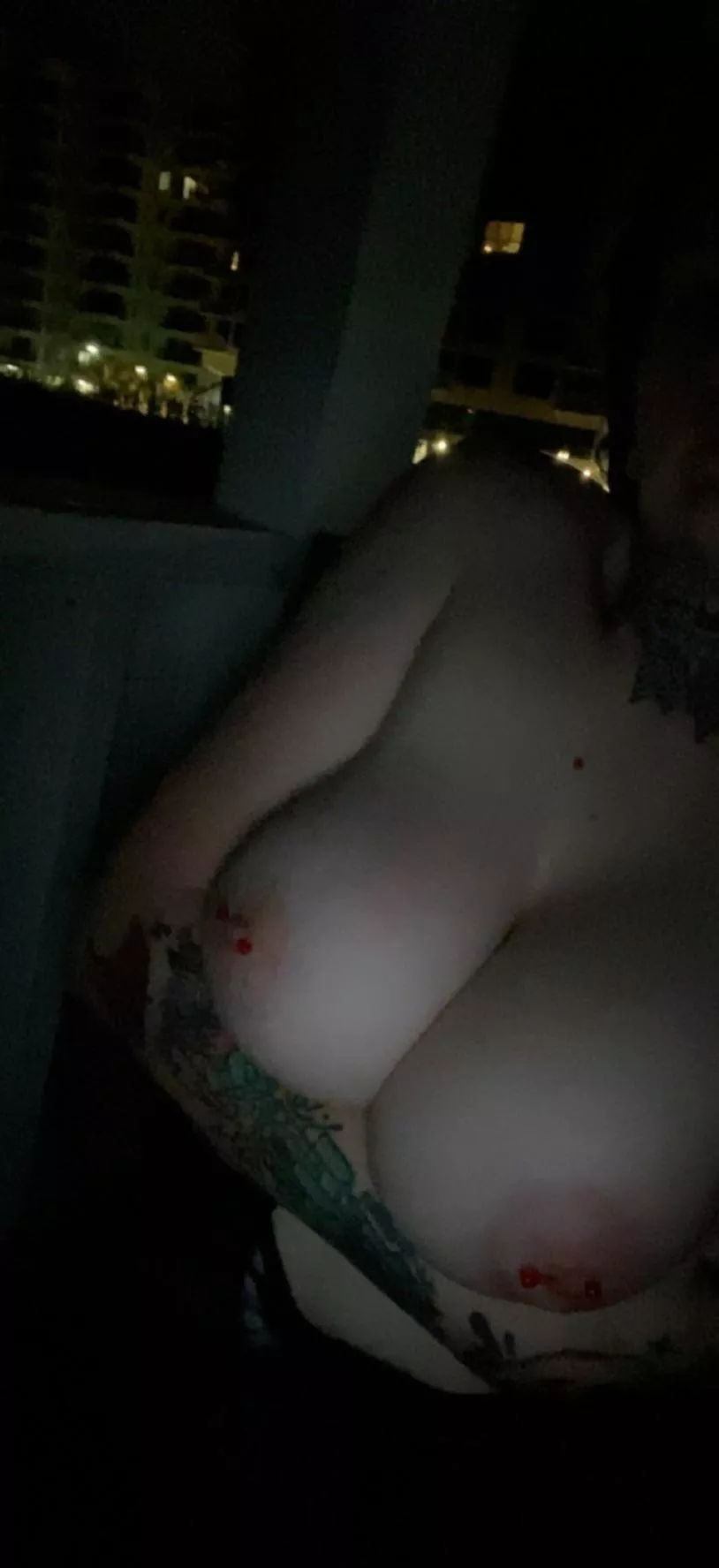 Being sneaky at the beach 🤫🌊 posted by Runt_me