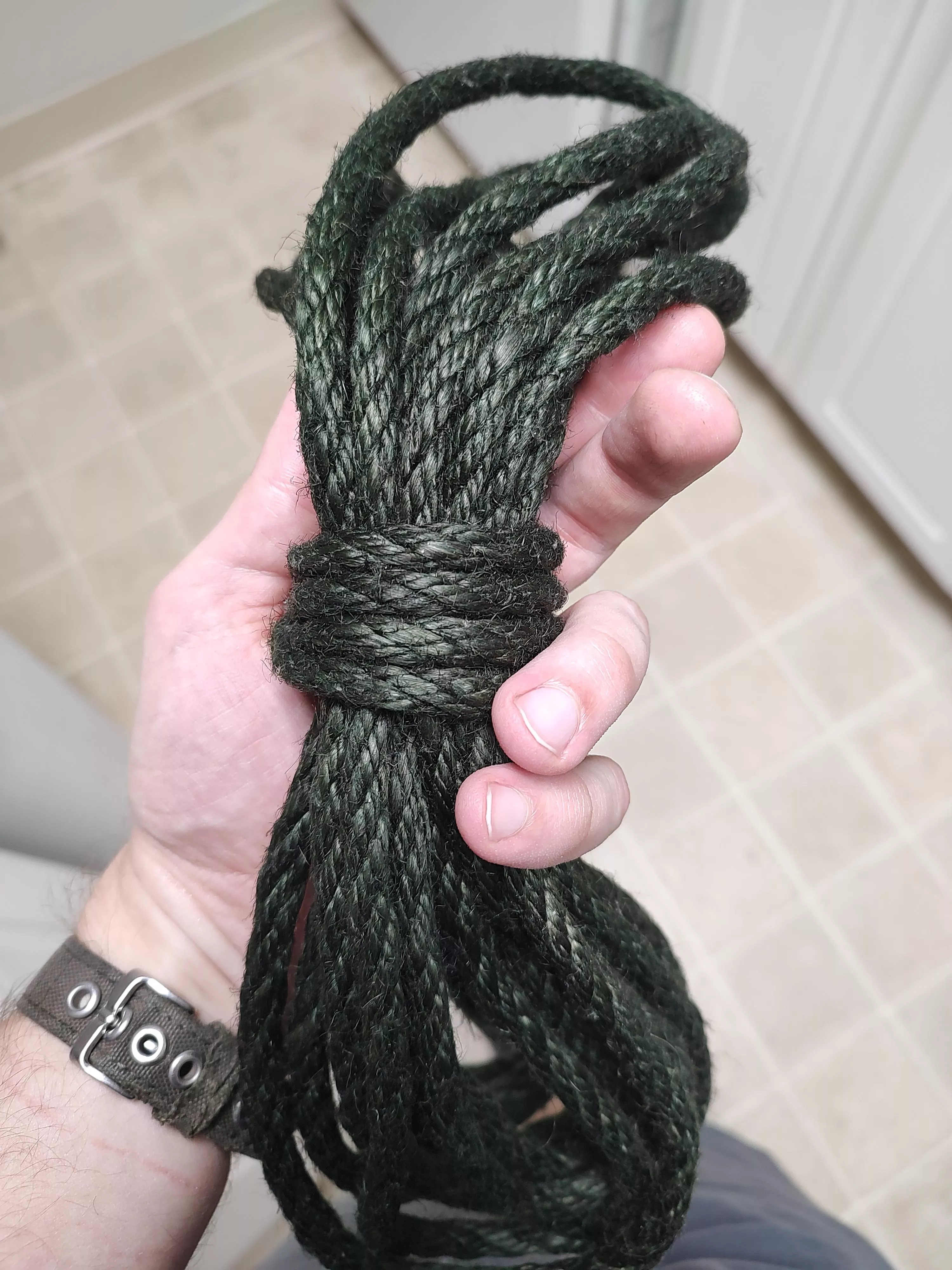 Did a little more rope dyeing today! Having a lot of fun with this so far. posted by GroovyRaven92