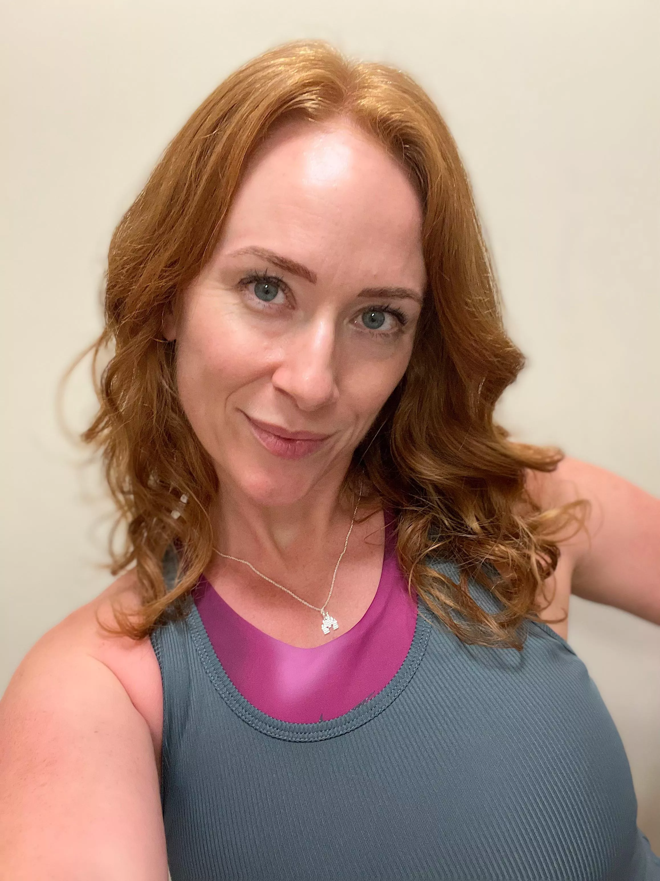 Happy Sunday 💋 posted by GingerPollyAnna8669