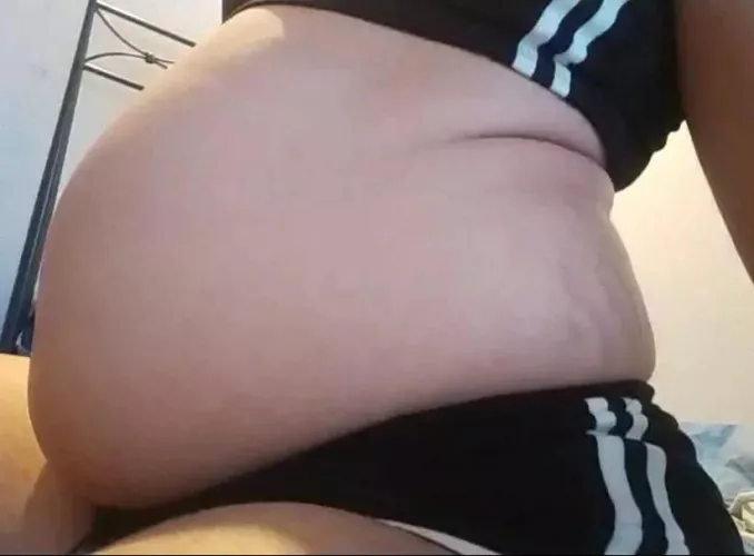 I'm so stuffed i can hardly stand up by stuffer2022