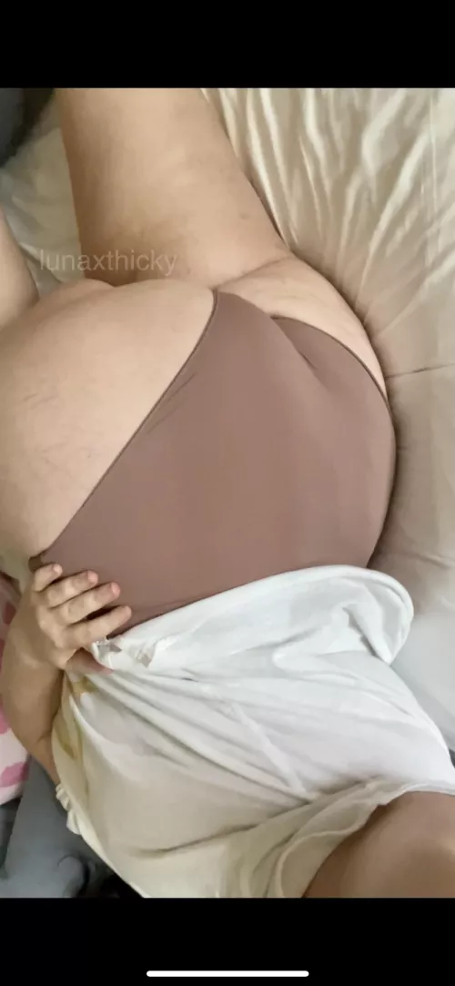 Netflix and fuck? by lunaxthicky