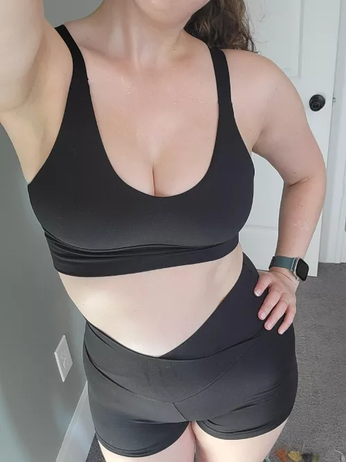 Sweaty workout done! [F] by MarieAtwood