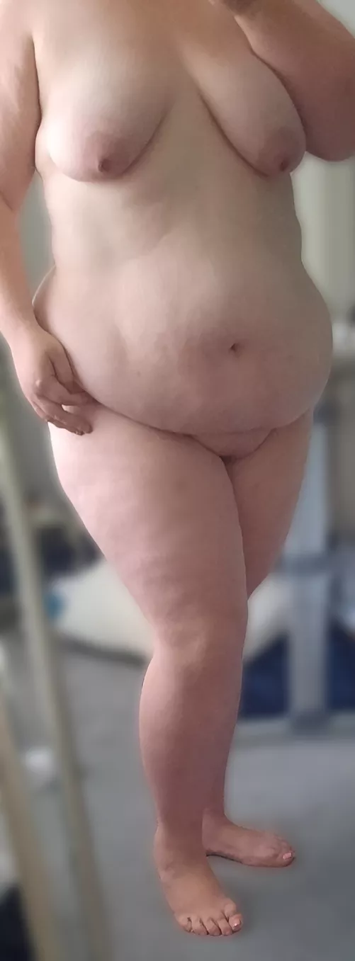 This sub gives me courage to post. I'm not societies ideal, but I'm more than a number on the scales. Hoping others will be encouraged to post too! (38/5'2/99kg) by classy_and_badassy