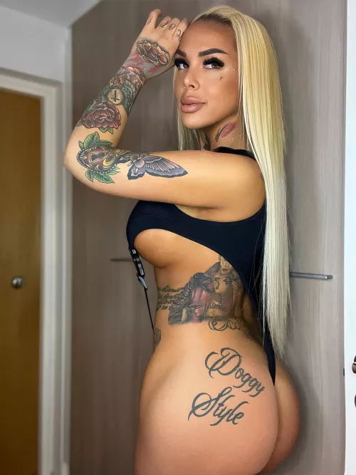 Be honest, what did you notice first by popsiclesqueeze